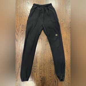 Advisory Board Crystals sweatpants